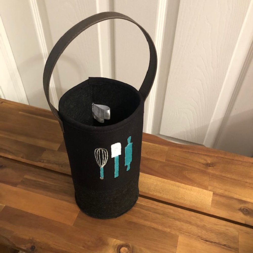 Thirty-One Felt Wine Bag